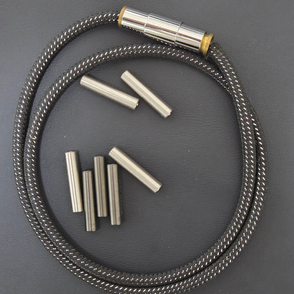 13.アレルギーフリーサージカルステンレス(SUS316)金具